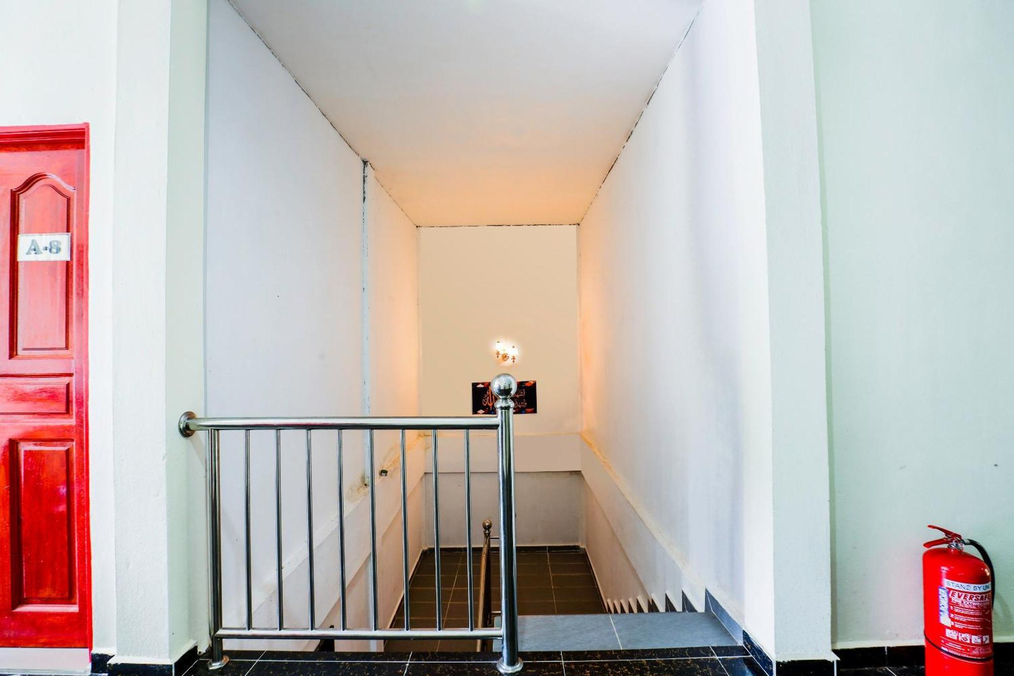 Oyo 89933 Nun Hotel Jeli Zewnętrze zdjęcie